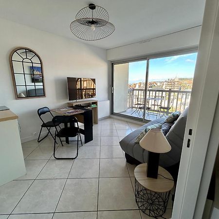 Appartement Vue Mer - 30 M De La Plage - 5 Minutes A Pied Du Centre Ville Et Du Casino Villers-sur-Mer Extérieur photo