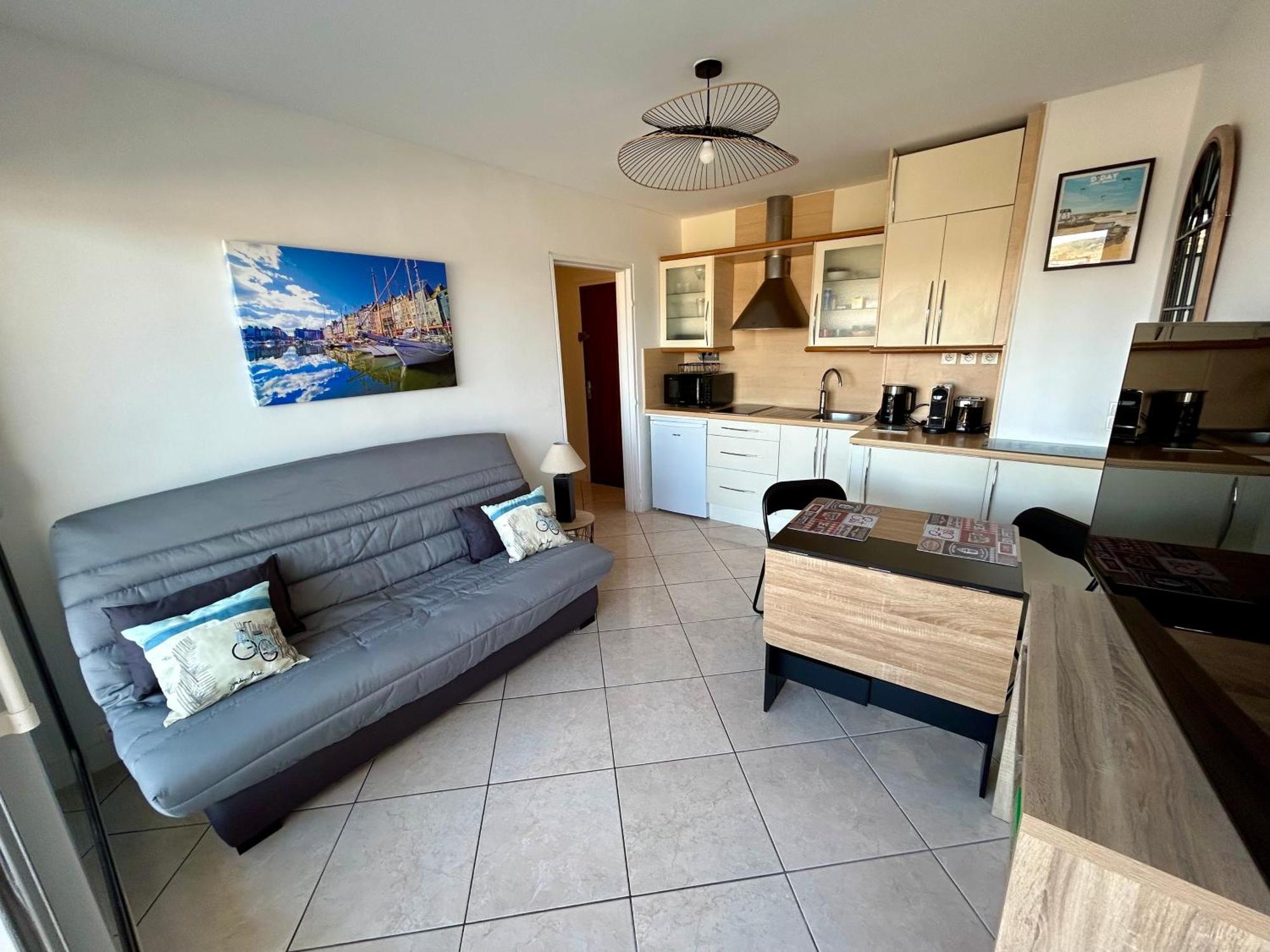 Appartement Vue Mer - 30 M De La Plage - 5 Minutes A Pied Du Centre Ville Et Du Casino Villers-sur-Mer Extérieur photo